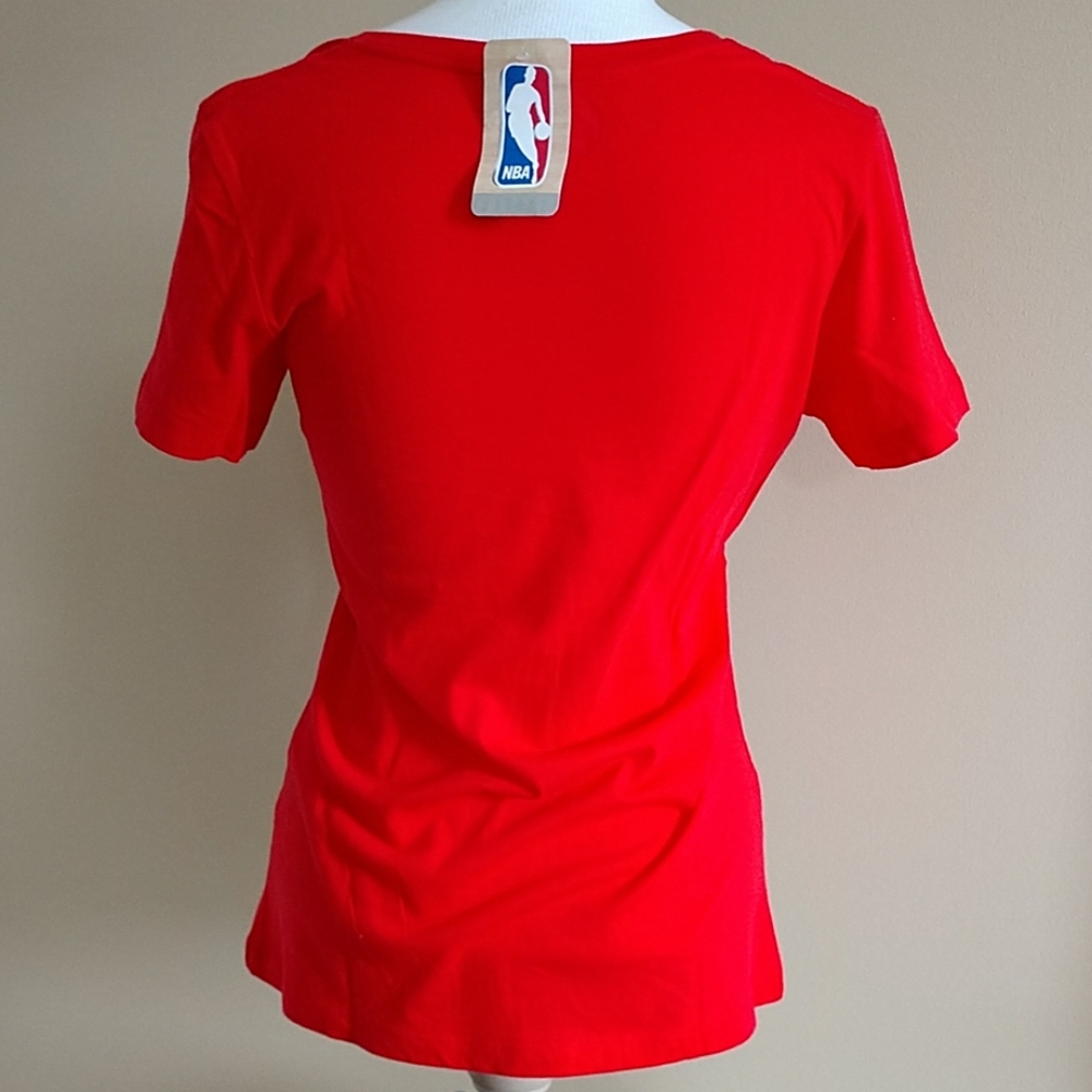 NEW Atlanta Hawks T-shirt Majestic Womens Short Sl Cotton NBA Tee Sparkle Logo M - Picture 4 of 7
